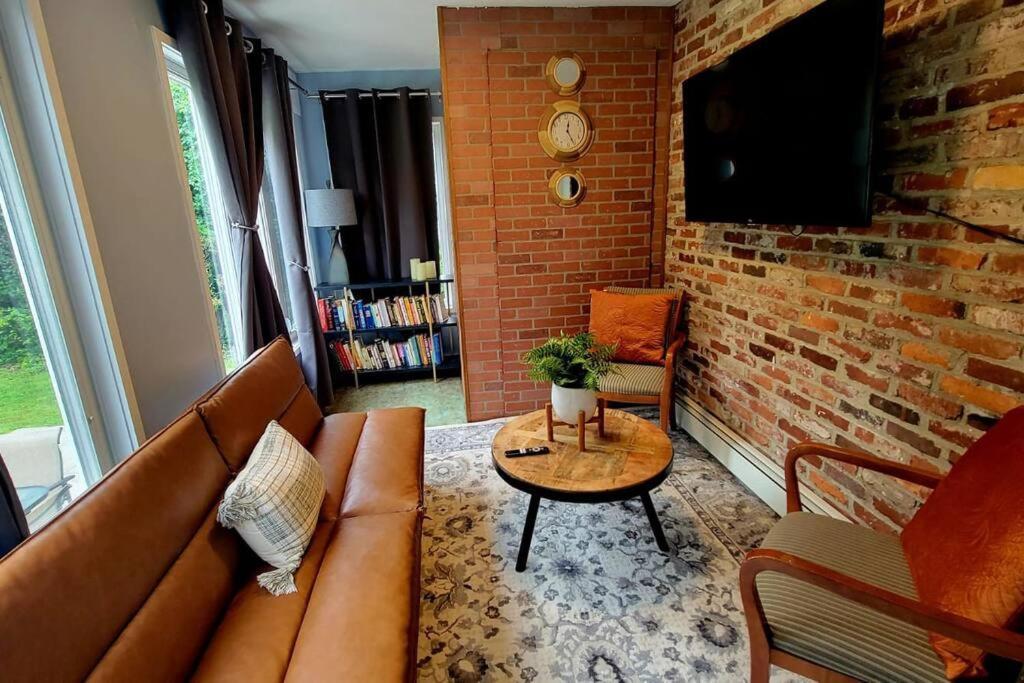 Unique & Peaceful Boston Home Kültér fotó