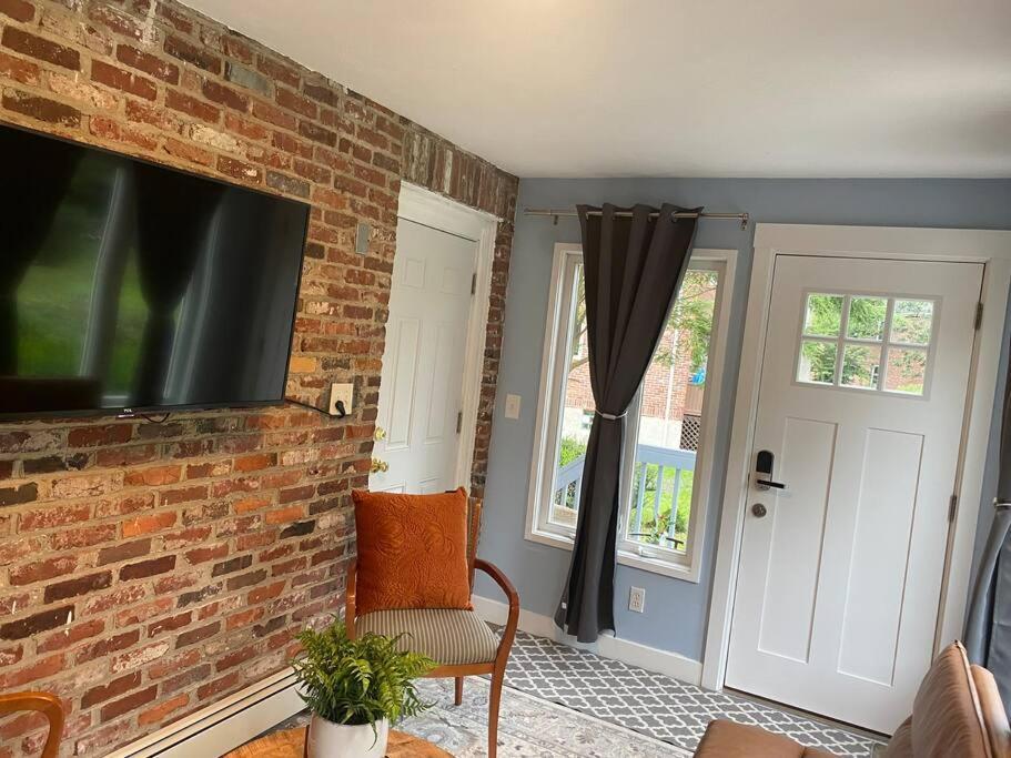Unique & Peaceful Boston Home Kültér fotó