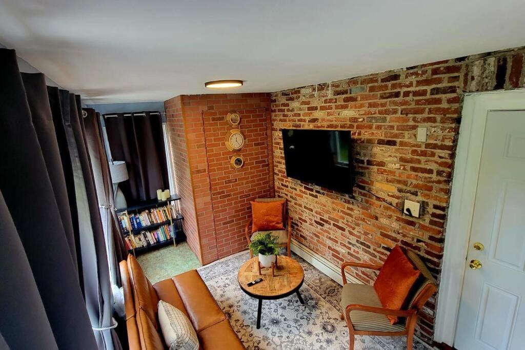 Unique & Peaceful Boston Home Kültér fotó