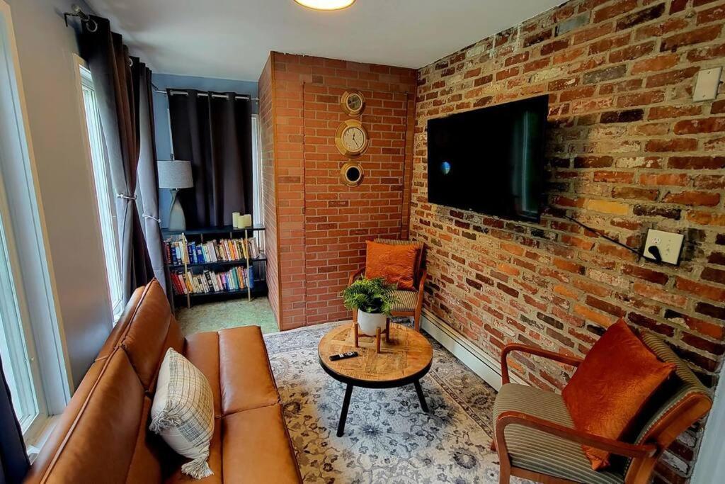 Unique & Peaceful Boston Home Kültér fotó