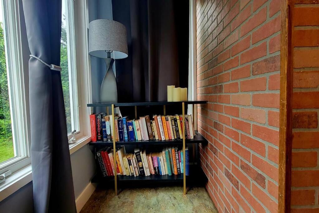 Unique & Peaceful Boston Home Kültér fotó
