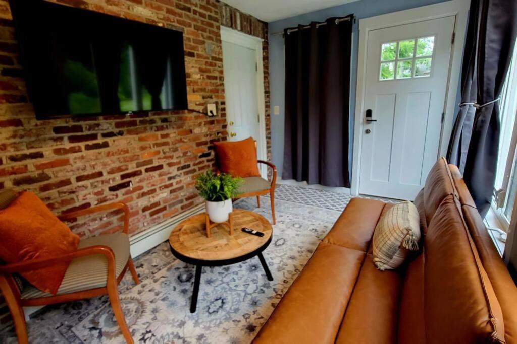 Unique & Peaceful Boston Home Kültér fotó