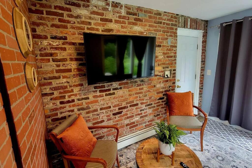 Unique & Peaceful Boston Home Kültér fotó